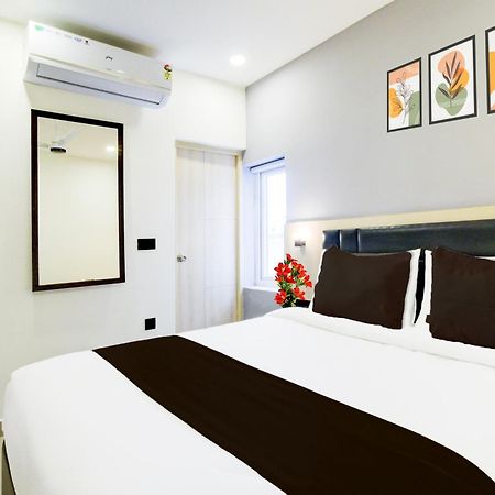 Townhouse Aarav Business Hotel Хайдарабад Экстерьер фото