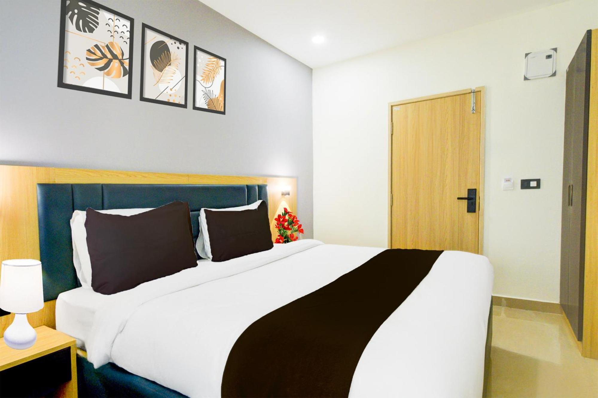 Townhouse Aarav Business Hotel Хайдарабад Экстерьер фото