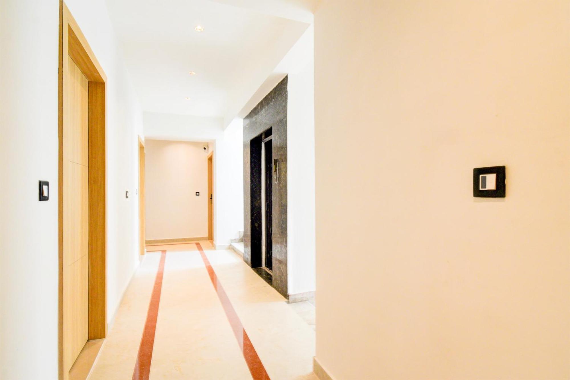 Townhouse Aarav Business Hotel Хайдарабад Экстерьер фото
