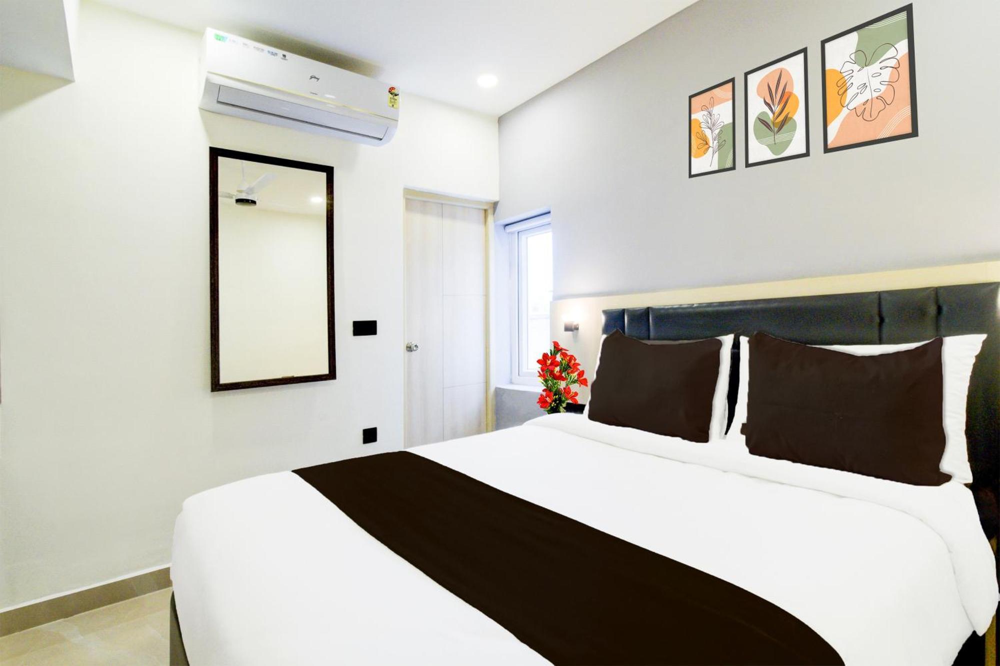 Townhouse Aarav Business Hotel Хайдарабад Экстерьер фото